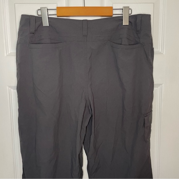 Marika grey hiking capri pant Size Large - Picture 6 of 8